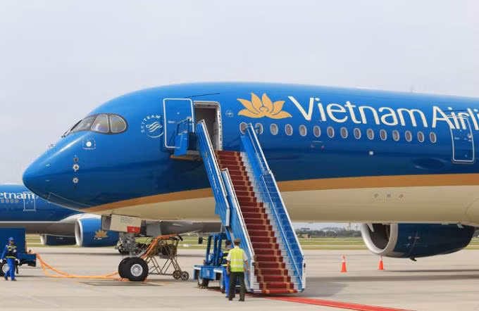 Lương nhân viên Vietnam Airlines giảm sâu do ảnh hưởng của Covid-19 Lương nhân viên Vietnam Airlines giảm sâu do ảnh hưởng của Covid-19
