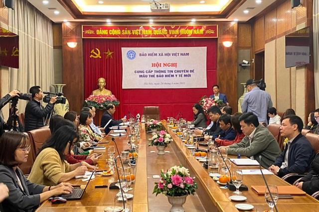 Phó Tổng Giám đốc Bảo hiểm xã hội Việt Nam Trần Đình Liệu thông tin tại hội nghị Phó Tổng Giám đốc Bảo hiểm xã hội Việt Nam Trần Đình Liệu thông tin tại hội nghị