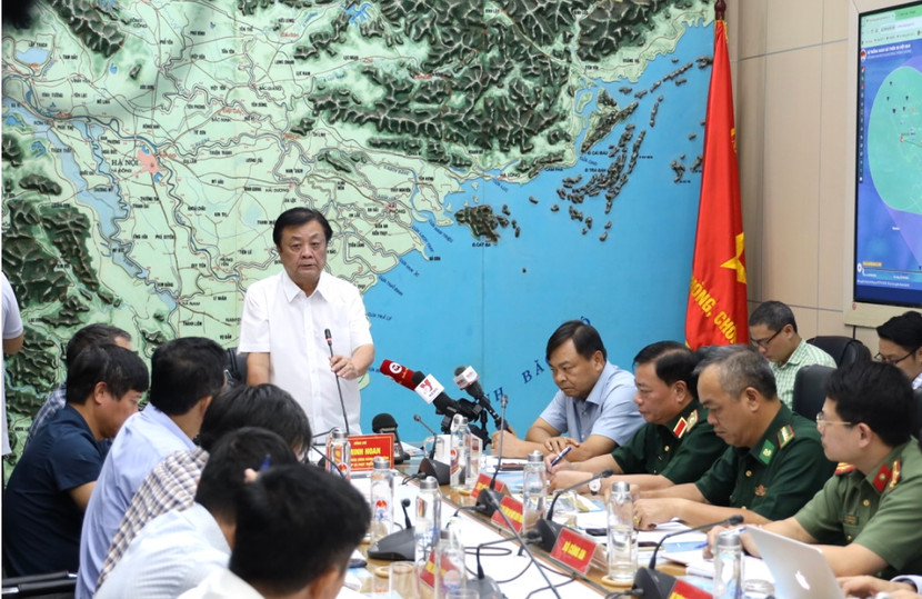 Bộ trưởng Bộ Nông nghiệp và Phát triển nông thôn Lê Minh Hoan chủ trì cuộc họp triển khai công tác ứng phó bão Yagi Bộ trưởng Bộ Nông nghiệp và Phát triển nông thôn Lê Minh Hoan chủ trì cuộc họp triển khai công tác ứng phó bão Yagi