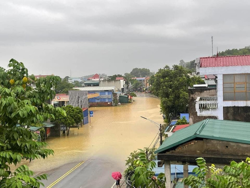 Nhiều khu vực tại Thái Nguyên tiếp tục ngập lụt do bão số 3