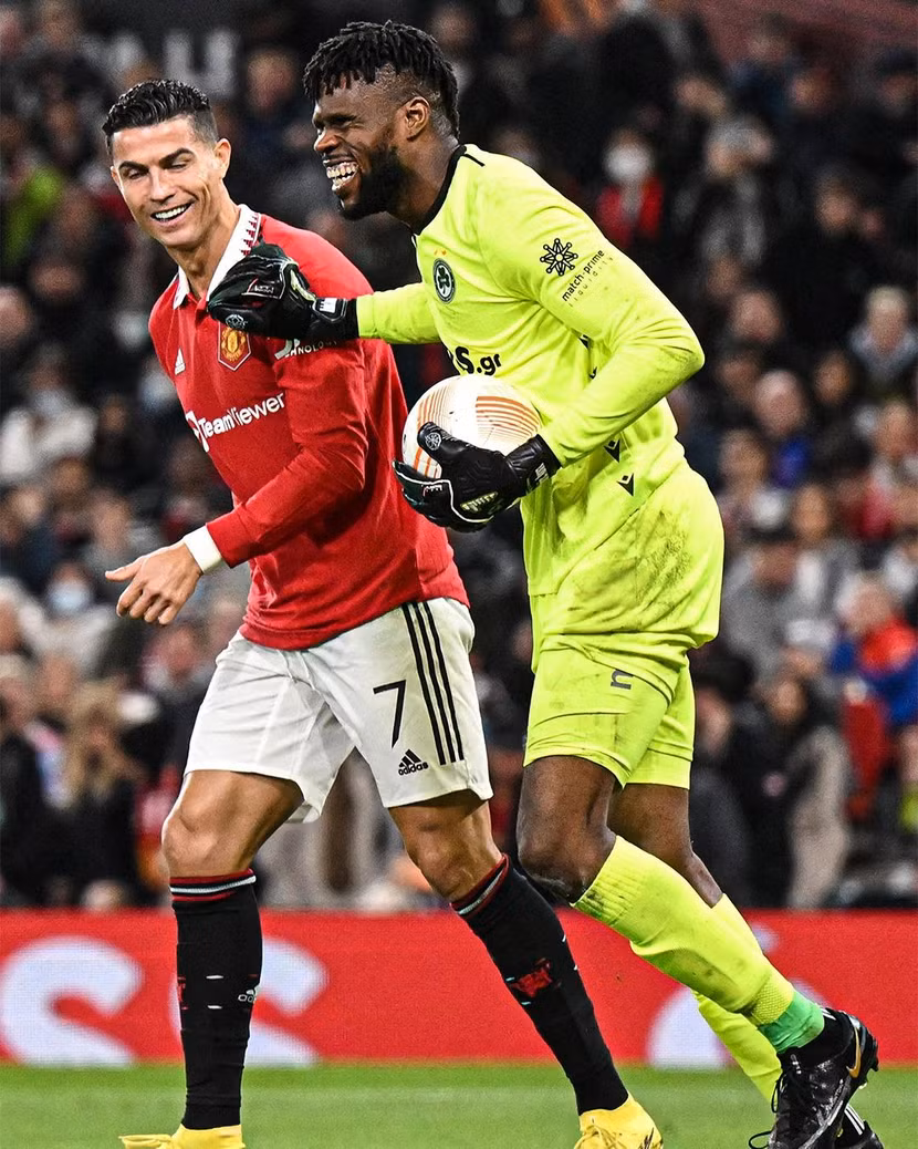 Uzoho làm nản lòng Ronaldo và đồng đội với phong độ xuất thần