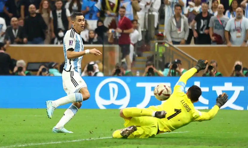 Di Maria nâng cách biệt lên 2-0 cho Argentina Di Maria nâng cách biệt lên 2-0 cho Argentina