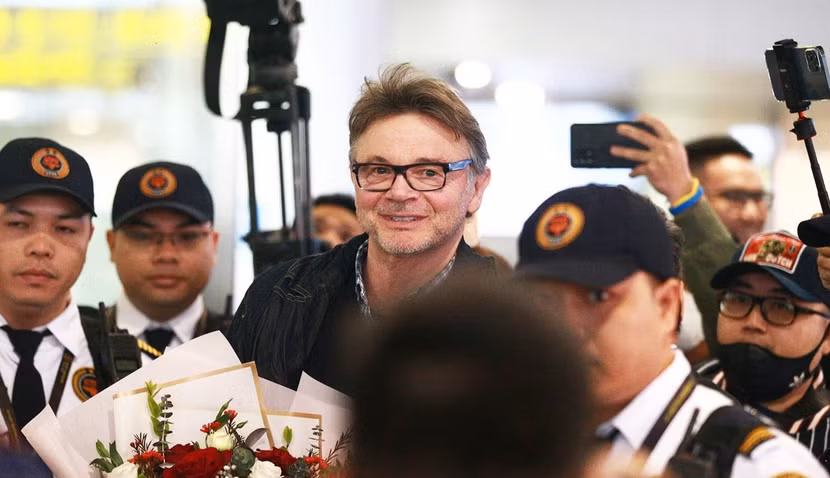 HLV Troussier từng rất được săn đón khi mới sang Việt Nam HLV Troussier từng rất được săn đón khi mới sang Việt Nam