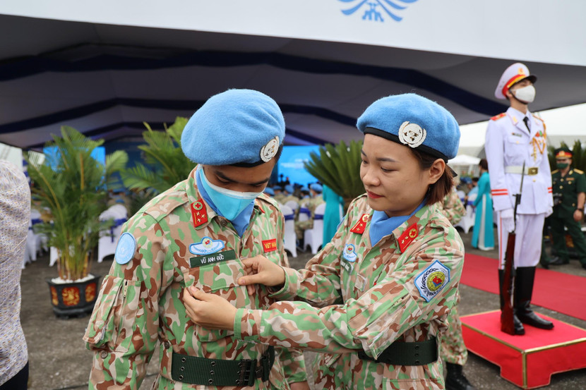 Năm 2022, Việt Nam triển khai thêm Đội Công binh gìn giữ hòa bình tới Phái bộ Lực lượng an ninh lâm thời của Liên hợp quốc tại Abyei với biên chế 184 đồng chí, trong đó có 21 nữ quân nhân. Năm 2022, Việt Nam triển khai thêm Đội Công binh gìn giữ hòa bình tới Phái bộ Lực lượng an ninh lâm thời của Liên hợp quốc tại Abyei với biên chế 184 đồng chí, trong đó có 21 nữ quân nhân.