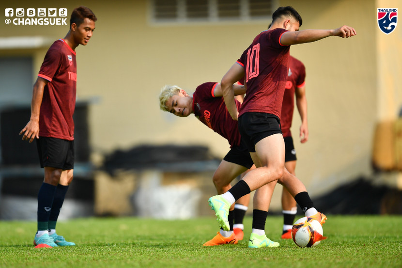 U22 Thái Lan trong buổi tập đầu tiên ở Campuchia (Ảnh: Changsuek) U22 Thái Lan trong buổi tập đầu tiên ở Campuchia (Ảnh: Changsuek)