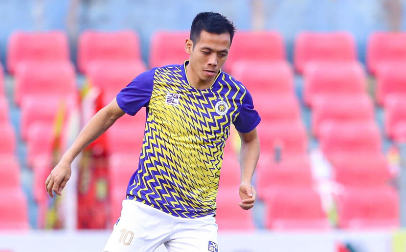 Văn Quyết phải ngồi ngoài tới 8 trận ở Hà Nội FC Văn Quyết phải ngồi ngoài tới 8 trận ở Hà Nội FC