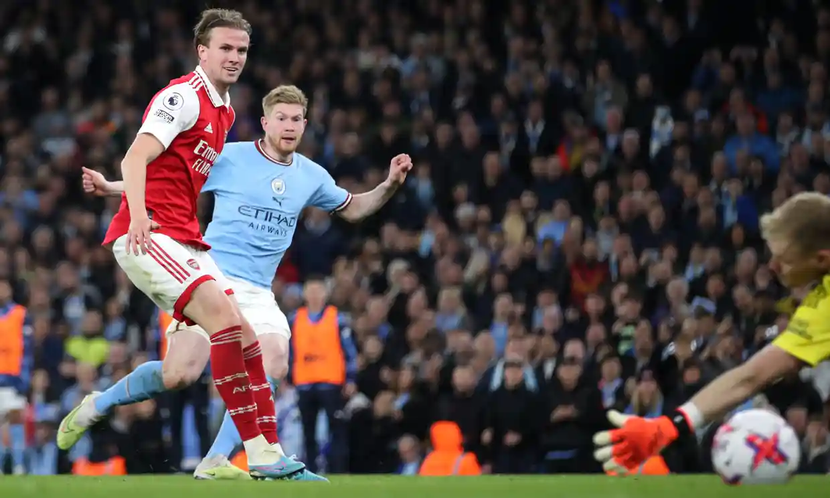 Man xanh quá mạnh so với Pháo thủ Man xanh quá mạnh so với Pháo thủ