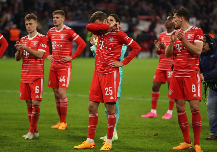 Bayern Munich cay đắng dừng bước