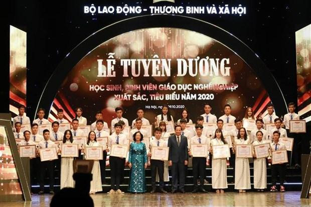 Tuyên dương học sinh sinh viên xuất sắc, tiêu biểu của các cơ sở giáo dục nghề nghiệp năm 2020