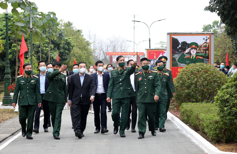 Chủ tịch UBND TP Chu Ngọc Anh đi thăm khu cách ly tập trung tại Trung đoàn 58, Sư đoàn 308, Quân đoàn 1 ở Quốc Oai, Hà Nội Chủ tịch UBND TP Chu Ngọc Anh đi thăm khu cách ly tập trung tại Trung đoàn 58, Sư đoàn 308, Quân đoàn 1 ở Quốc Oai, Hà Nội