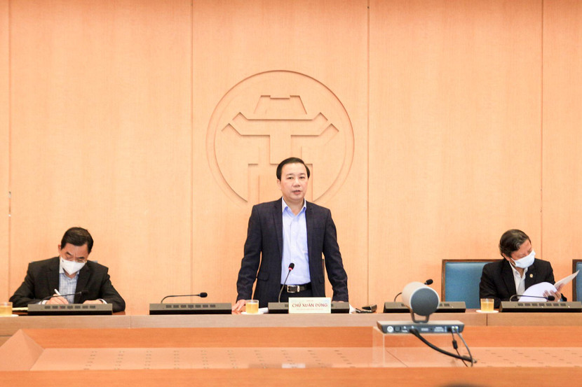 Phó Chủ tịch UBND TP Chử Xuân Dũng phát biểu chỉ đạo tại phiên họp