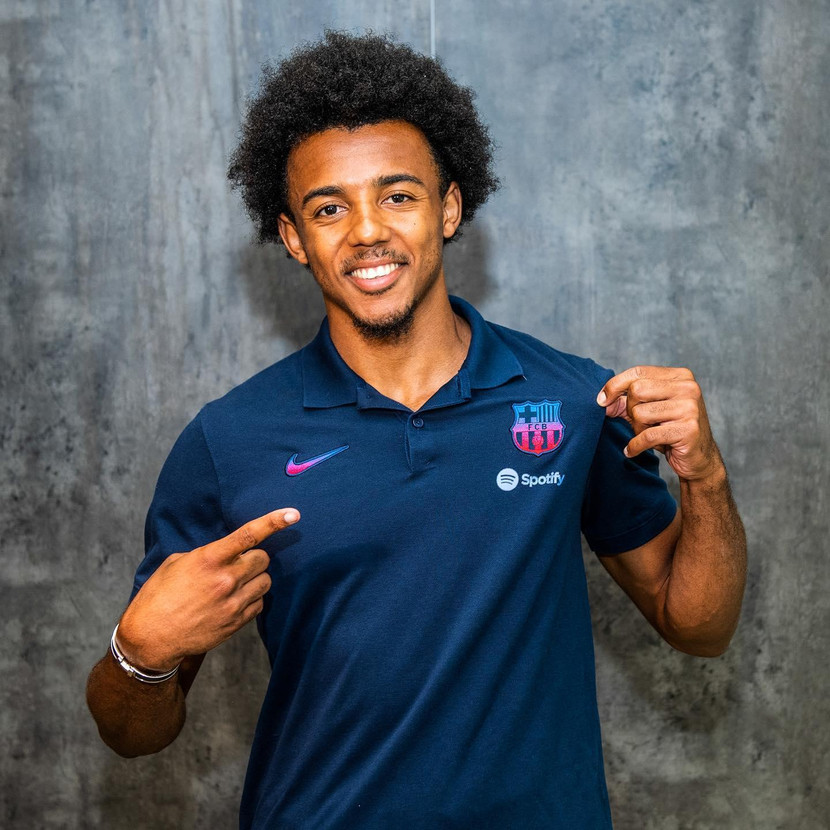 Jules Kounde ra mắt Barca