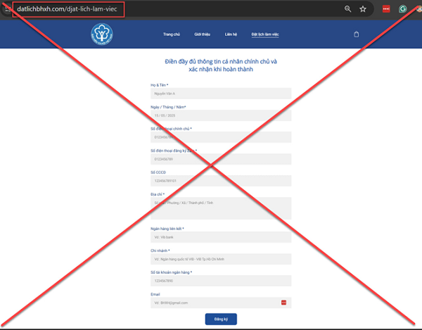 Trang web giả mạo có giao diện tương tự trang chính thức Trang web giả mạo có giao diện tương tự trang chính thức