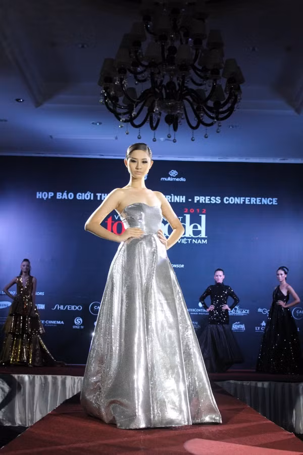 Chân dài Next top hội ngộ trên sàn diễn ảnh 1