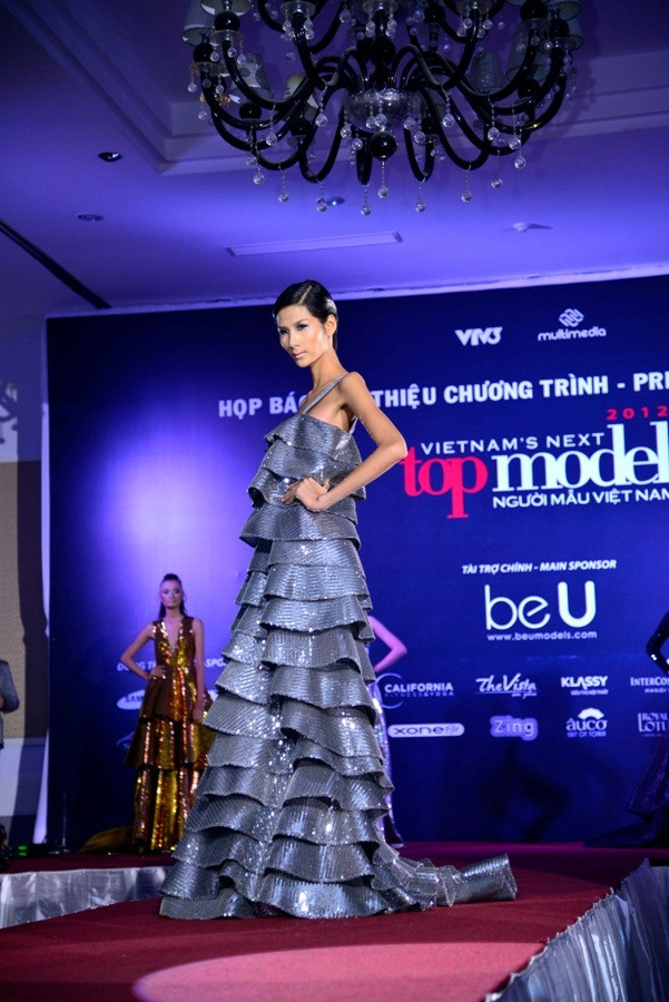 Chân dài Next top hội ngộ trên sàn diễn ảnh 9