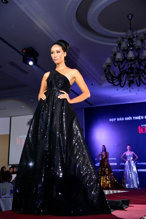 Chân dài Next top hội ngộ trên sàn diễn ảnh 7