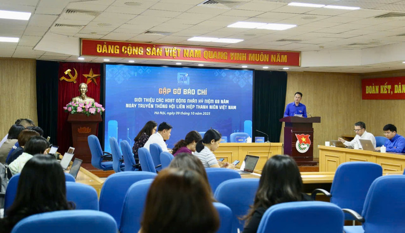 Quang cảnh buổi gặp mặt