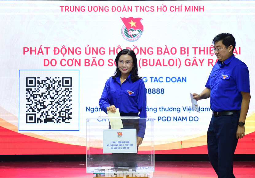 Chị Nguyễn Phạm Duy Trang - Bí thư T.Ư Đoàn, Chủ tịch Hội đồng Đội T.Ư ủng hộ tại chương trình