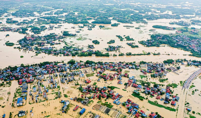 Thái Nguyên ngập sâu do mưa lũ