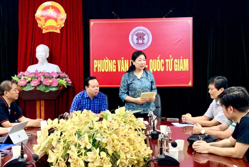 Chủ tịch MTTQ Việt Nam TP Hà Nội Nguyễn Lan Hương chia sẻ với nỗi đau của gia đình nạn nhân