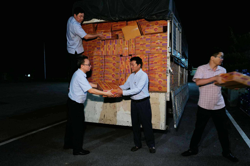 Hàng cứu trợ gửi tới người dân Lạng Sơn