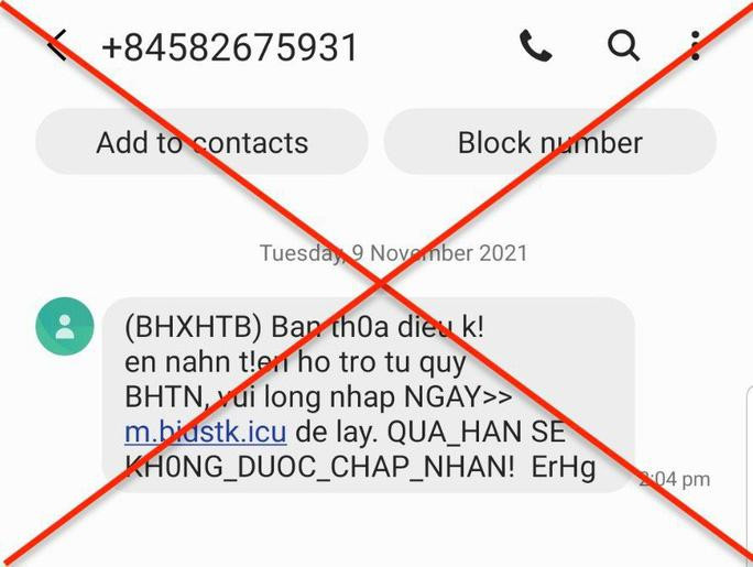 Người lao động có thể bị trừ tiền từ tài khoản ngân hàng khi làm theo hướng dẫn từ tin nhắn của số điện thoại lừa đảo