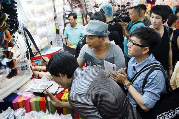 Thí sinh Project Runway hoa mắt vì chọn phụ kiện ảnh 7