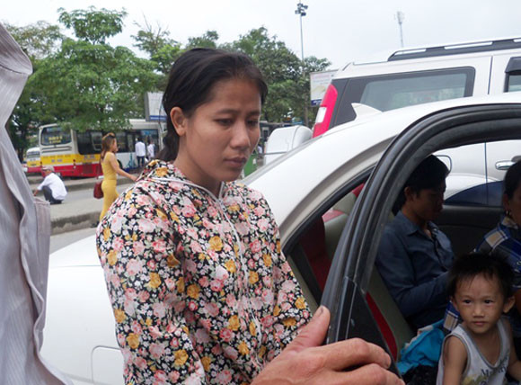 Cháu bé bị bỏ rơi tại bến xe Giáp Bát đã tìm được mẹ ảnh 3