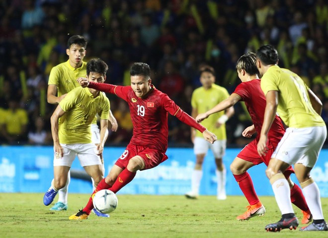 ĐT Thái Lan (vàng) chưa thể vượt ĐT Việt Nam ít nhất đến giữa năm 2021 ĐT Thái Lan (vàng) chưa thể vượt ĐT Việt Nam ít nhất đến giữa năm 2021