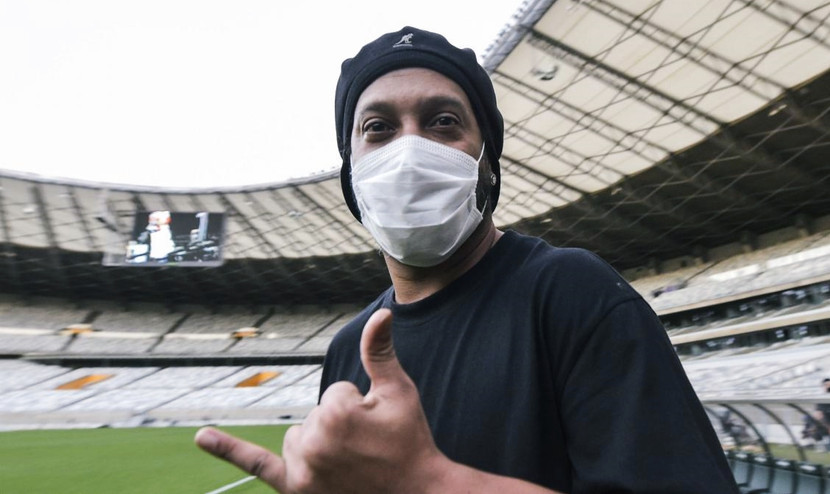 2020 là năm đen đủi với Ronaldinho