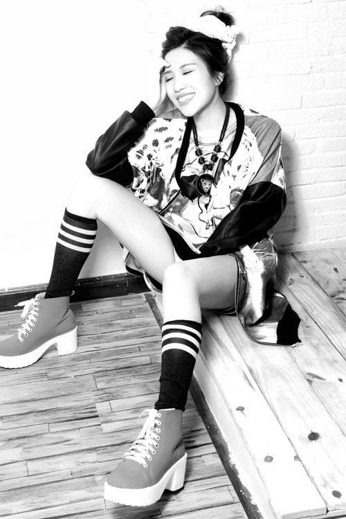 Lưu Thiên Hương "càn quét" Bài hát Việt ảnh 3