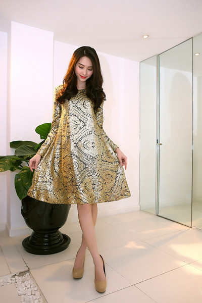 Đỗ Mạnh Cường ân cần sửa váy cho Hoa hậu Đặng Thu Thảo ảnh 5