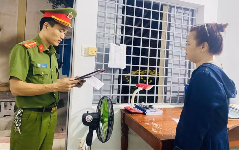 Đối tượng Trần Thị Trang bị bắt giữ