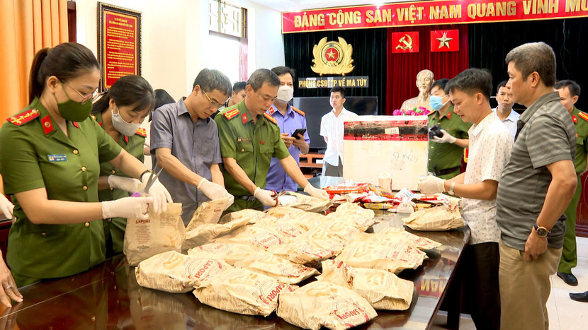 Tang vật ma tuý bị thu giữ Tang vật ma tuý bị thu giữ