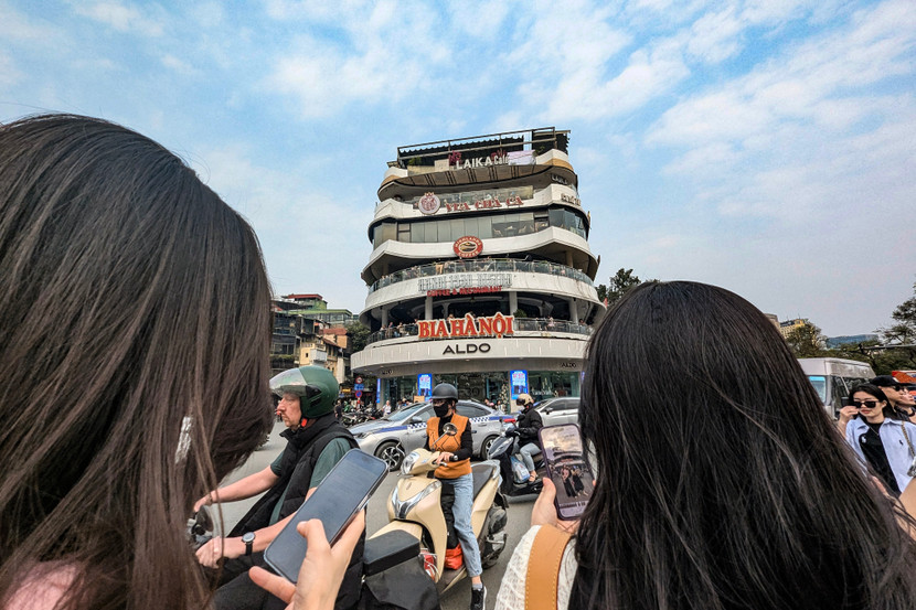 Chủ tịch UBND TP Hà Nội chỉ đạo phấn đấu hoàn thành phá dỡ tòa nhà “Hàm cá mập”, thu dọn mặt bằng trước ngày 30/4/2025