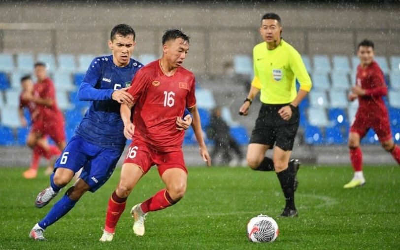 ĐT Việt Nam thua Uzbekistan với tỉ số 0-2