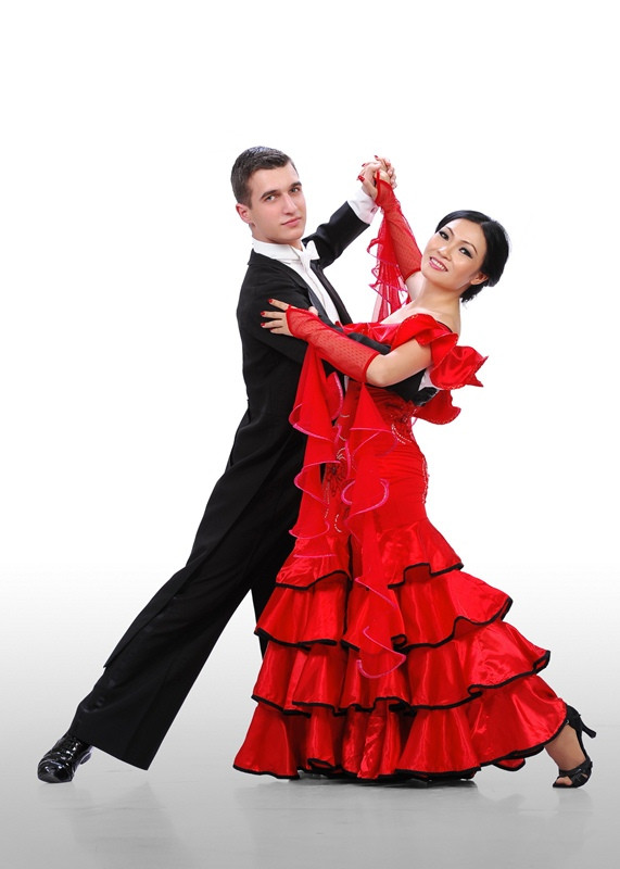 Ảnh "nóng bỏng" của 10 cặp thí sinh "Bước nhảy hoàn vũ" ảnh 7