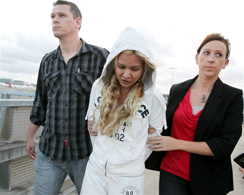 Simone bị bắt vì tội buôn ma túy Simone bị bắt vì tội buôn ma túy