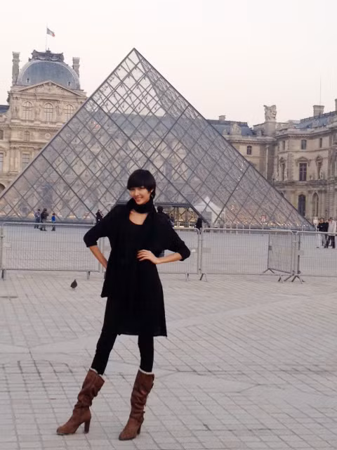 Hoàng Thùy tiếp tục khám phá Paris ảnh 6