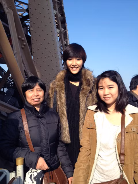 Hoàng Thùy tiếp tục khám phá Paris ảnh 8