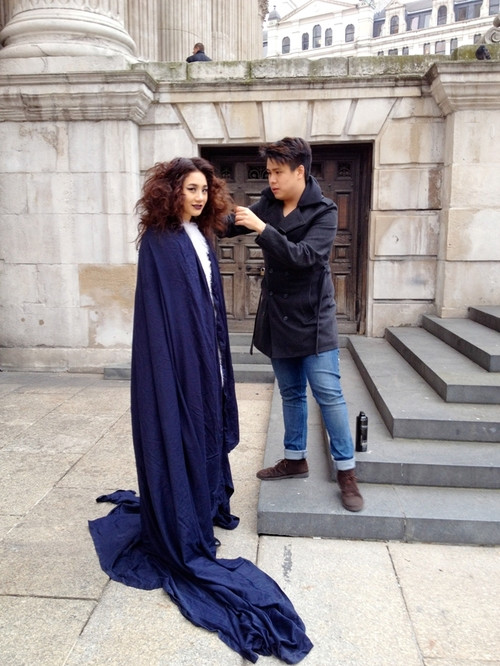 Trà My mặc váy mỏng, chụp hình trong thời tiết 10 độ C ảnh 5