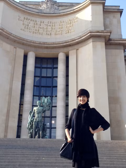 Hoàng Thùy tiếp tục khám phá Paris ảnh 9