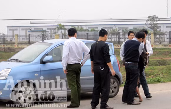 Thuê taxi vận chuyển hơn 95 kg pháo lựu đạn nguy hiểm ảnh 2