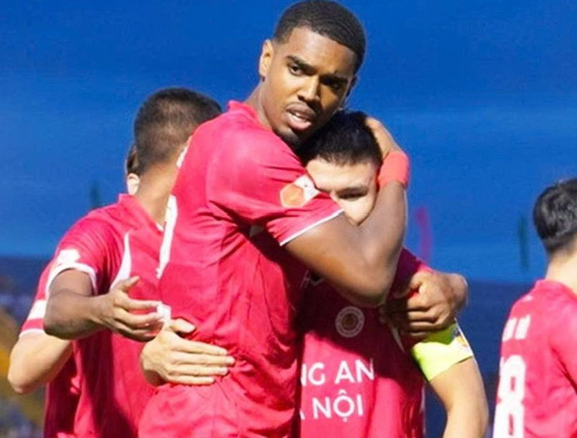 Đội trưởng Quang Hải tỏa sáng với 1 bàn thắng và 1 kiến tạo