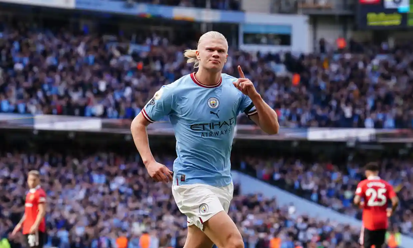 Haaland dễ dàng lập hattrick vào lưới MU