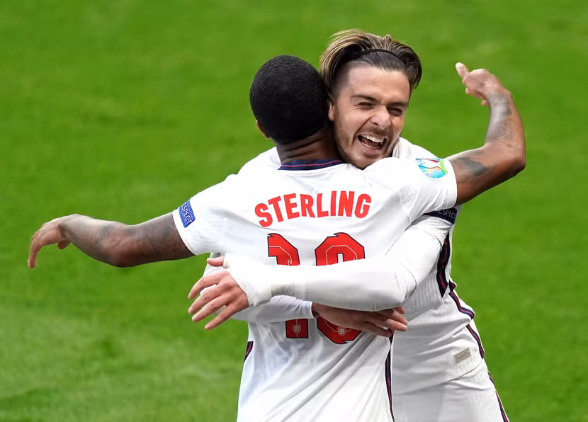 Grealish và Sterling tạo nên bàn thắng duy nhất cho ĐT Anh trước ĐT CH Séc Grealish và Sterling tạo nên bàn thắng duy nhất cho ĐT Anh trước ĐT CH Séc