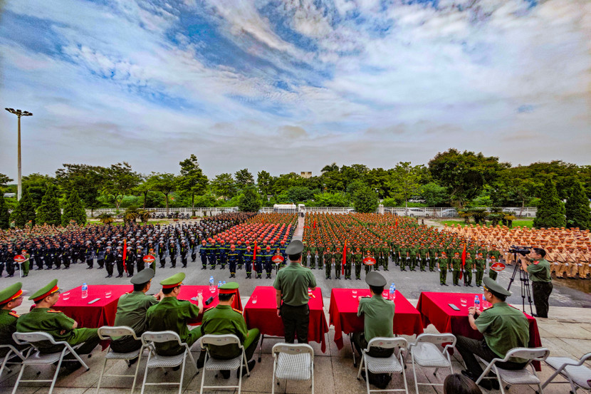 Sáng 26-7, CATP Hà Nội đã tổ chức hợp luyện lần 2 diễu binh, diễu hành chuẩn bị cho Ngày hội vì Thủ đô bình yên, ra quân đảm bảo ANTT các hoạt động Kỷ niệm 80 năm Cách mạng Tháng Tám thành công và Quốc khánh 2-9