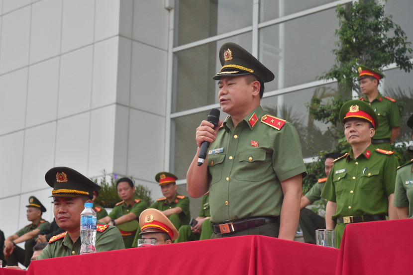 Trung tướng Nguyễn Thanh Tùng yêu cầu đảm bảo hậu cần tối đa phục vụ các lực lượng tập luyện diễu binh, diễu hành. "Cán bộ chiến sỹ cần gì phải đáp ứng ngay", Giám đốc CATP nhấn mạnh