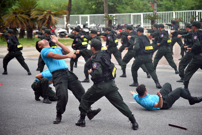 Thay mặt Đảng ủy, Ban Giám đốc CATP, Trung tướng Nguyễn Thanh Tùng ghi nhận, biểu dương các lực lượng của Công an thành phố và gửi lời cám ơn lực lượng Đoàn thanh niên, Hội phụ nữ và quần chúng nhân dân tham gia tập luyện