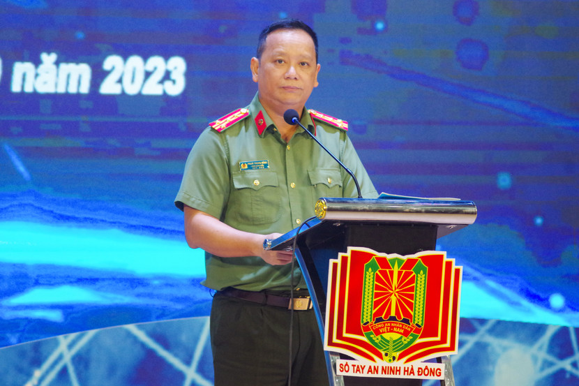 Đại tá Phạm Thanh Hùng, Phó Giám đốc CATP chỉ đạo tại hội nghị Đại tá Phạm Thanh Hùng, Phó Giám đốc CATP chỉ đạo tại hội nghị